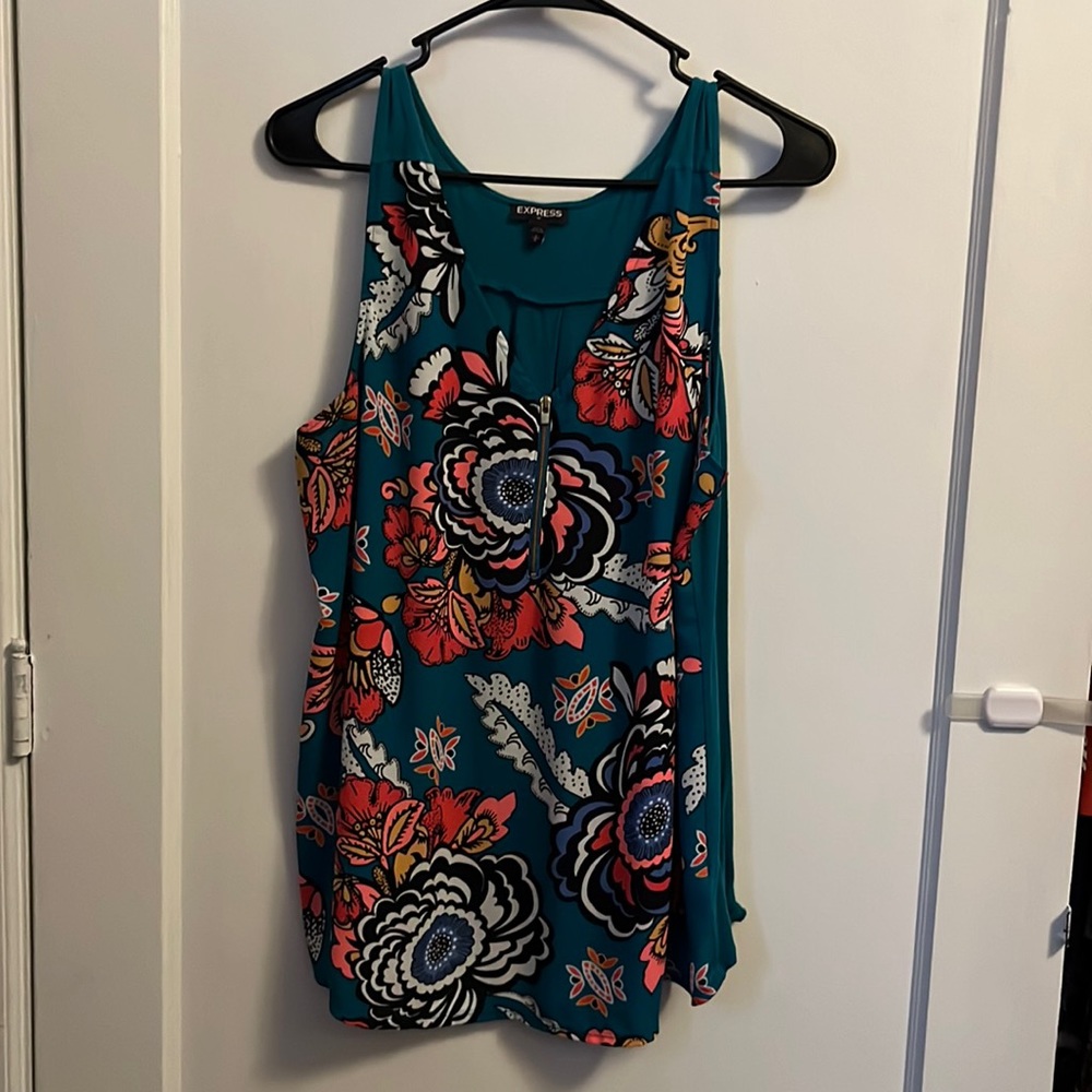 Express Women’s sleeveless multimedia tank top